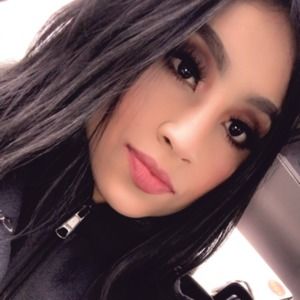 Meet your Posher, Luceli